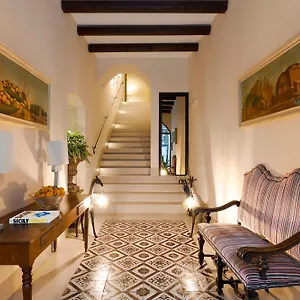 Palazzo Arone Dei Baroni Di Valentino Guest house