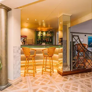 Crystal Hotel Varese